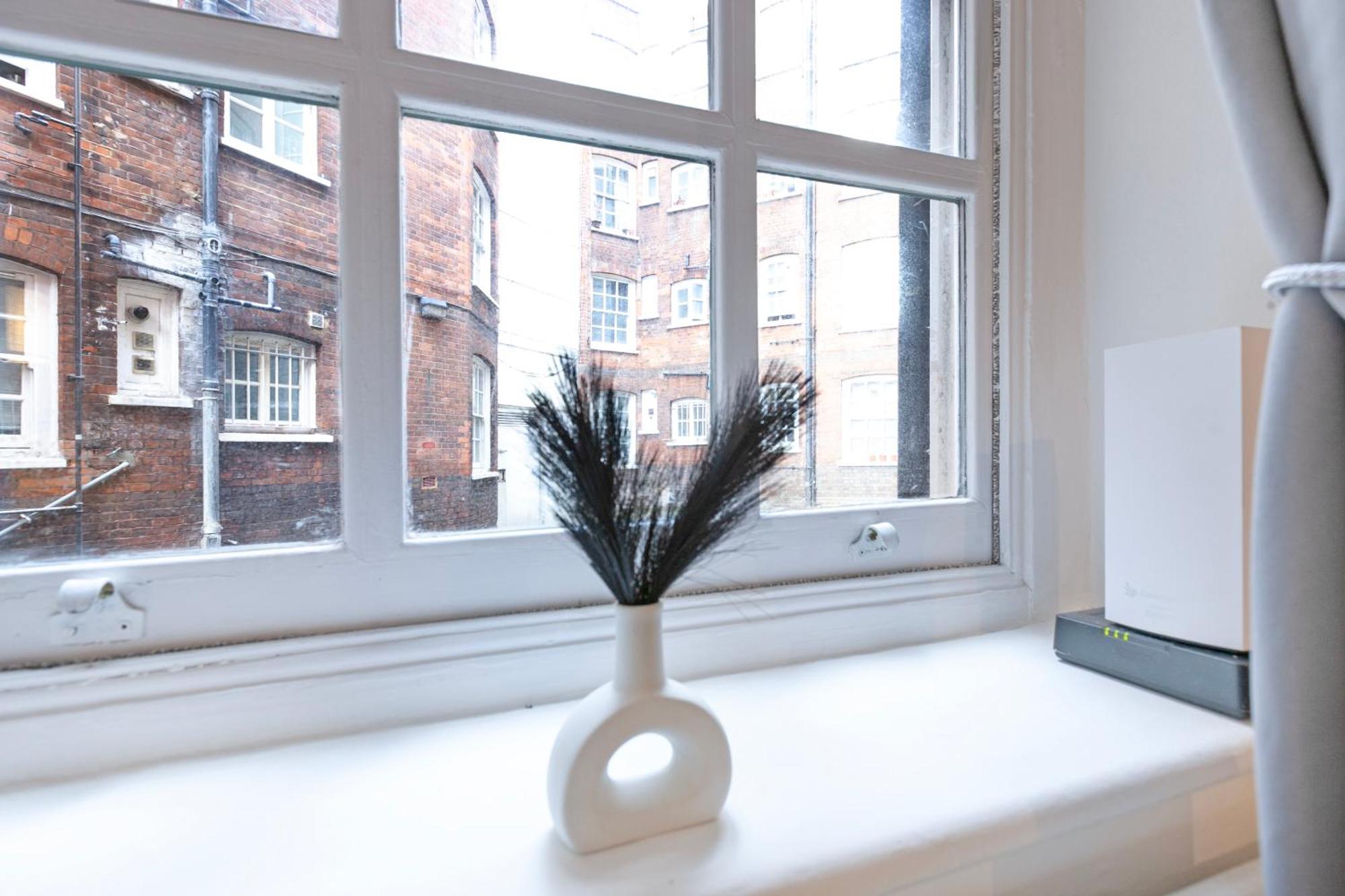 Beautiful One Bedroom Flat In Scott Ellis Gardens London Eksteriør billede